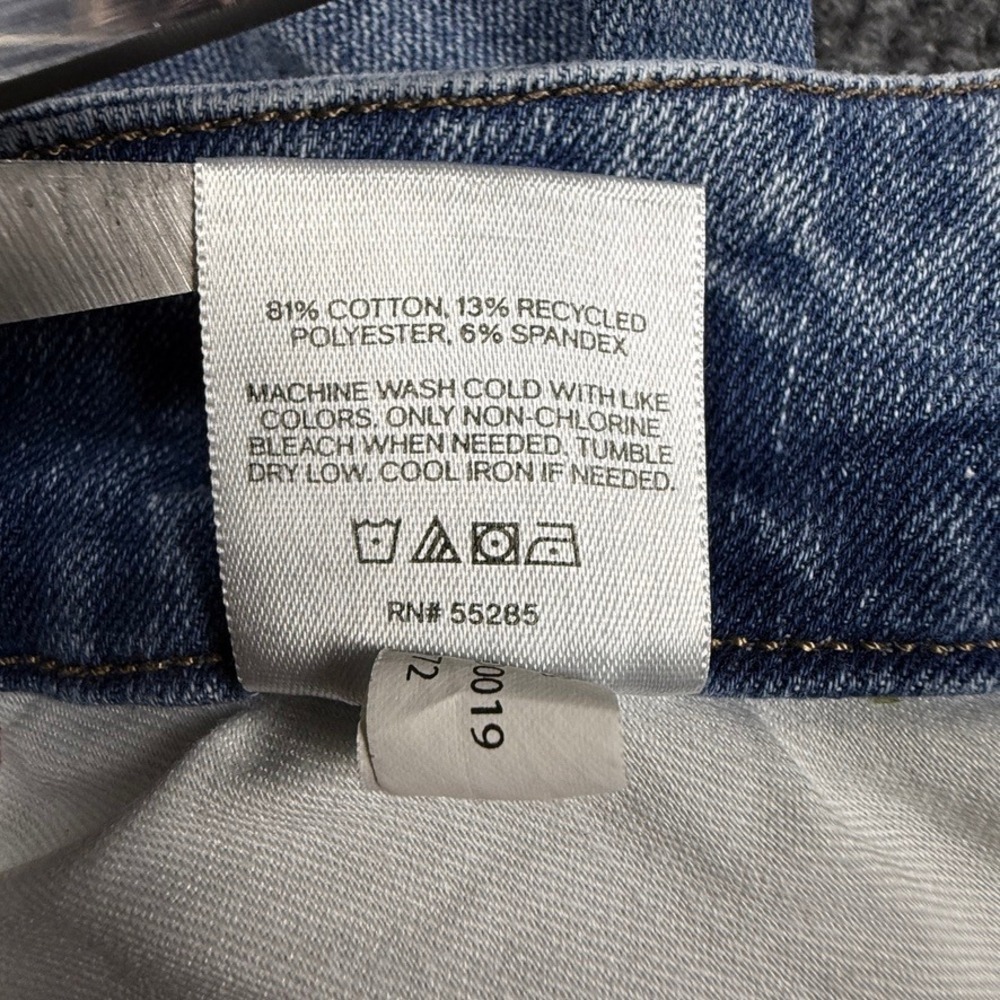 Express Skyscraper Mid Rise Ultra Hyper Stretch Flare Jeans Light Wash Size M/8 - Picture 12 of 16